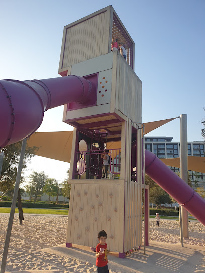 منطقة اللعب الأرجواني - دبي هيلز استيت بارك - United Arab Emirates|Dubai|Unnamed Road|465W+G75