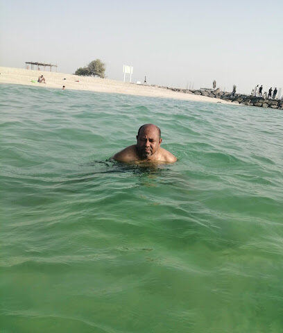 شاطئ الحمرية - الشارقة -