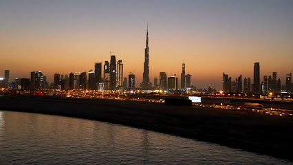 مصور طويل القامة - United Arab Emirates|Dubai Media City - Dubai|2 King Salman Bin Abdulaziz Al Saud St|CNN Building