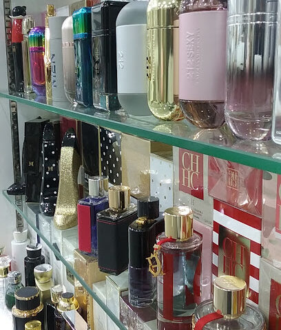 متجر العطور ذ - رأس الخيمة - +971 56 744 3223