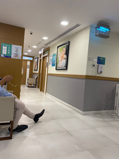 عيادة أستر كلينك برج الإمارات ، شارع الشيخ زايد - United Arab Emirates|Dubai|Sheikh Zayed Rd|Aster Clinic