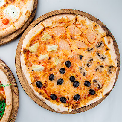Azzurro Pizzeria ، مركز دبي التجاري العالمي - رأس الخيمة - +971 4 338 2662