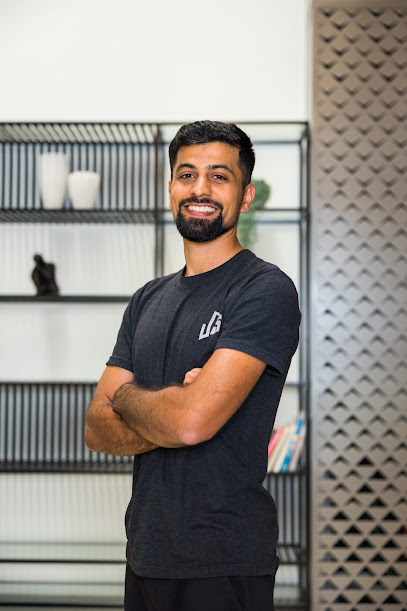 زين بنجواني أخصائي تقويم العظام في دبي - United Arab Emirates|Dubai|At Joint Space PolyClinic - Unit 83 Alserkal Avenue