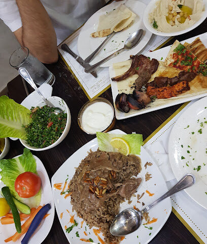 مطعم و مشاوي جولدن شيب - دبي - +971 3 765 5743