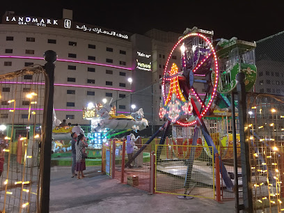 أطفال يلعبون ساحة - رأس الخيمة -