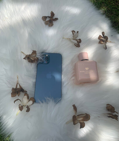 Vperfumes LLC - باي أفينيو مول ، الخليج التجاري. محل رقم G80 & G81 - رأس الخيمة -