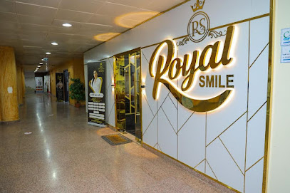 مركز رويال سمايل الطبي - الفجيرة - +971 3 754 5533