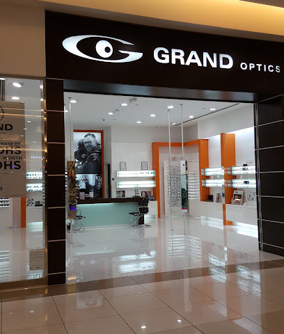 البصريات الكبرى - الفجيرة - +971 3 784 0502