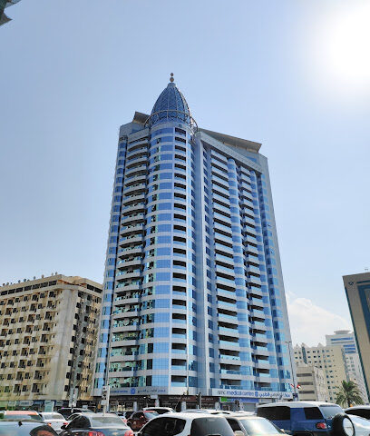 مؤسسة صفقات المنزل العقارية - دبي - +971 6 573 8882