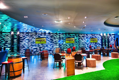 مودز - United Arab Emirates|Abu Dhabi|137th Street|Zayed Ibn Sultan Street