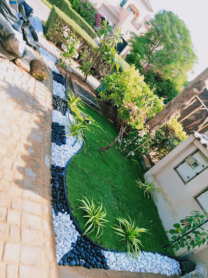 إصلاح حديقة المناظر الطبيعية الخاصة بي - United Arab Emirates|Oud Metha - Dubai|4th St|Saleh Bin Lahej Building