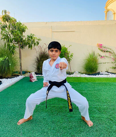مقاتل نادي الكاراتيه - دبي - +971 55 712 1275