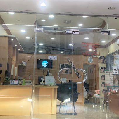 استوديو سنيوريتا الجديدة - رأس الخيمة - +971 9 223 3414