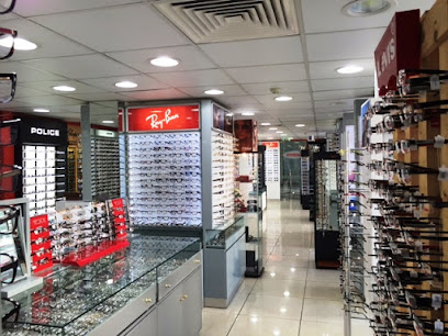 ماجستيك للبصريات ذ م م ، منطقة النادي السياحي - الفجيرة - +971 2 645 5803