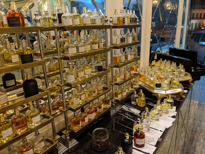 عطور روز كازان - رأس الخيمة - +971 50 191 4141