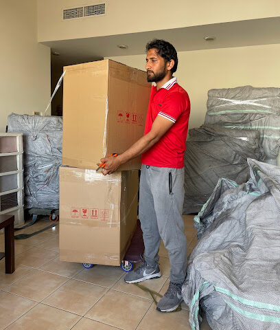 المحركون يجبرون خدمات التعبئة والنقل - الفجيرة - +971 58 985 4042