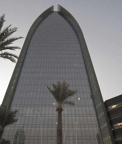 السماء الزرقاء المحيط ميديا - دبي - +971 4 455 8758