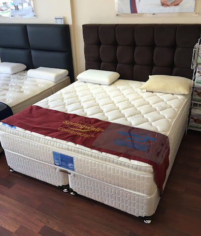 متجر مراتب غرفة المعيشة - الفجيرة - +971 2 621 0322