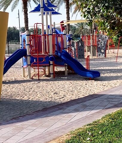 حديقة بحيرة البرشاء بوابة رقم 4 - خورفكان -