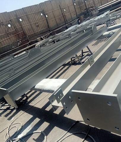 منزل المدينا للصهر والطلاء المعدني - الفجيرة - +971 55 644 9212