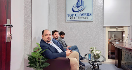 توب كلوزرز للعقارات والصيانة العامة ذ - رأس الخيمة - +971 50 858 4182