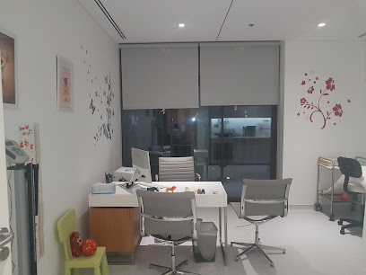 عيادات مستشفى الإمارات - نخلة جميرا - الفجيرة - +971 4 242 8663