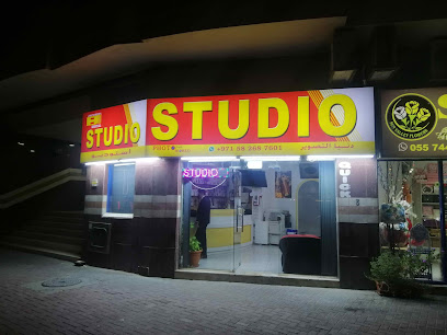 استوديو صور العالم - رأس الخيمة - +971 58 268 7601