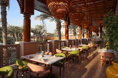 النافورة - جميرا القصر - دبي - +971 800 323232