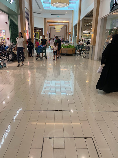 فوتو ماجيك انترناشيونال - فرع سبينيس أم سقيم - United Arab Emirates|Al Safa - Al Safa 2 - Dubai|122 Umm Al Sheif Rd