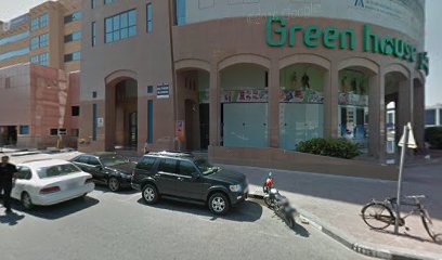 علي الحمادي لتنسيق الحدائق والري دبي - United Arab Emirates|Dubai|Al shola building next to deira city centre building A